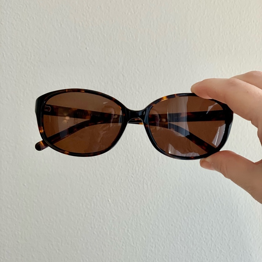 NWOT Elle sunglasses